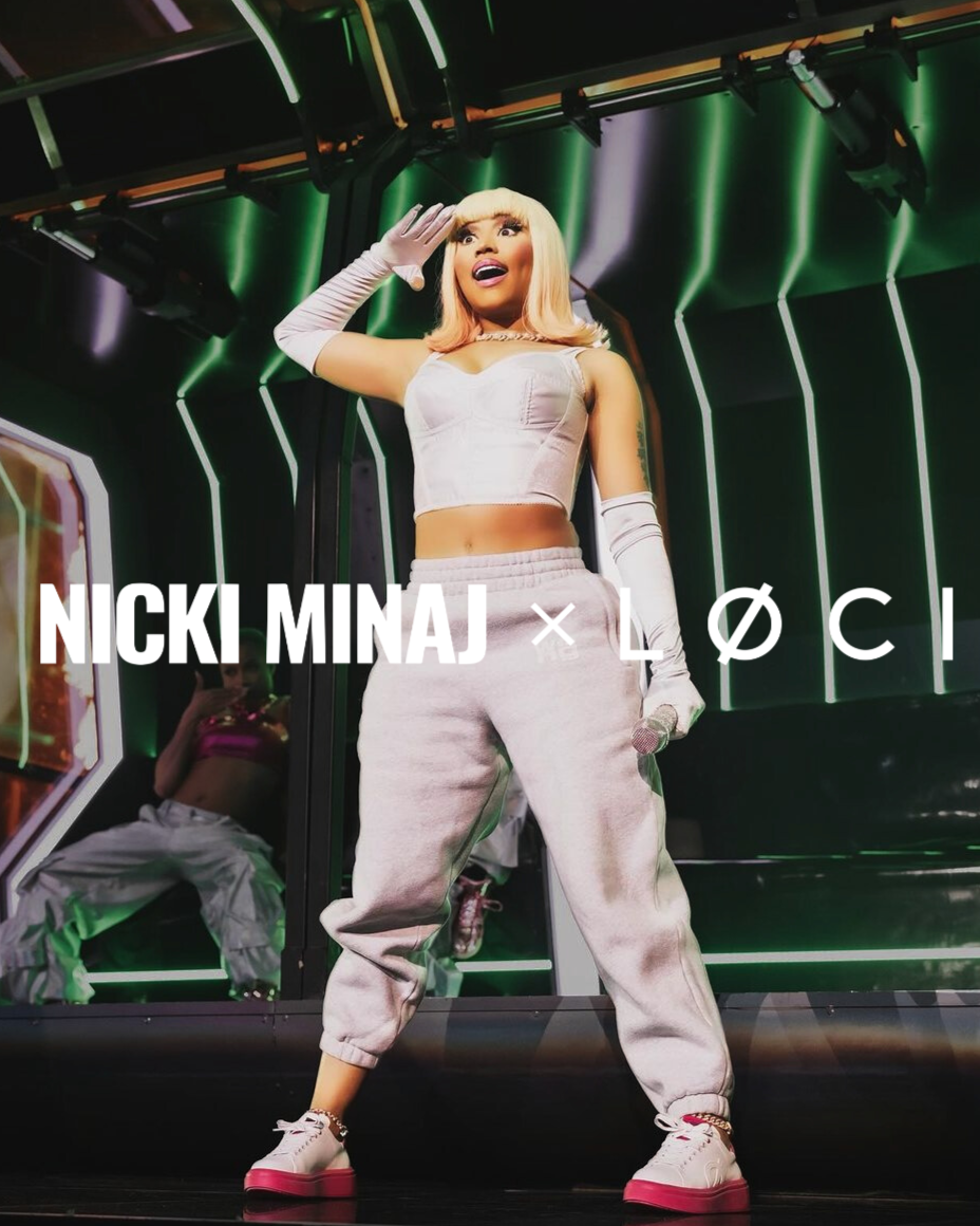 How to Recreate an Authentic Club Atmosphere Online: Stagecraft, Pacing, Crowd Cues